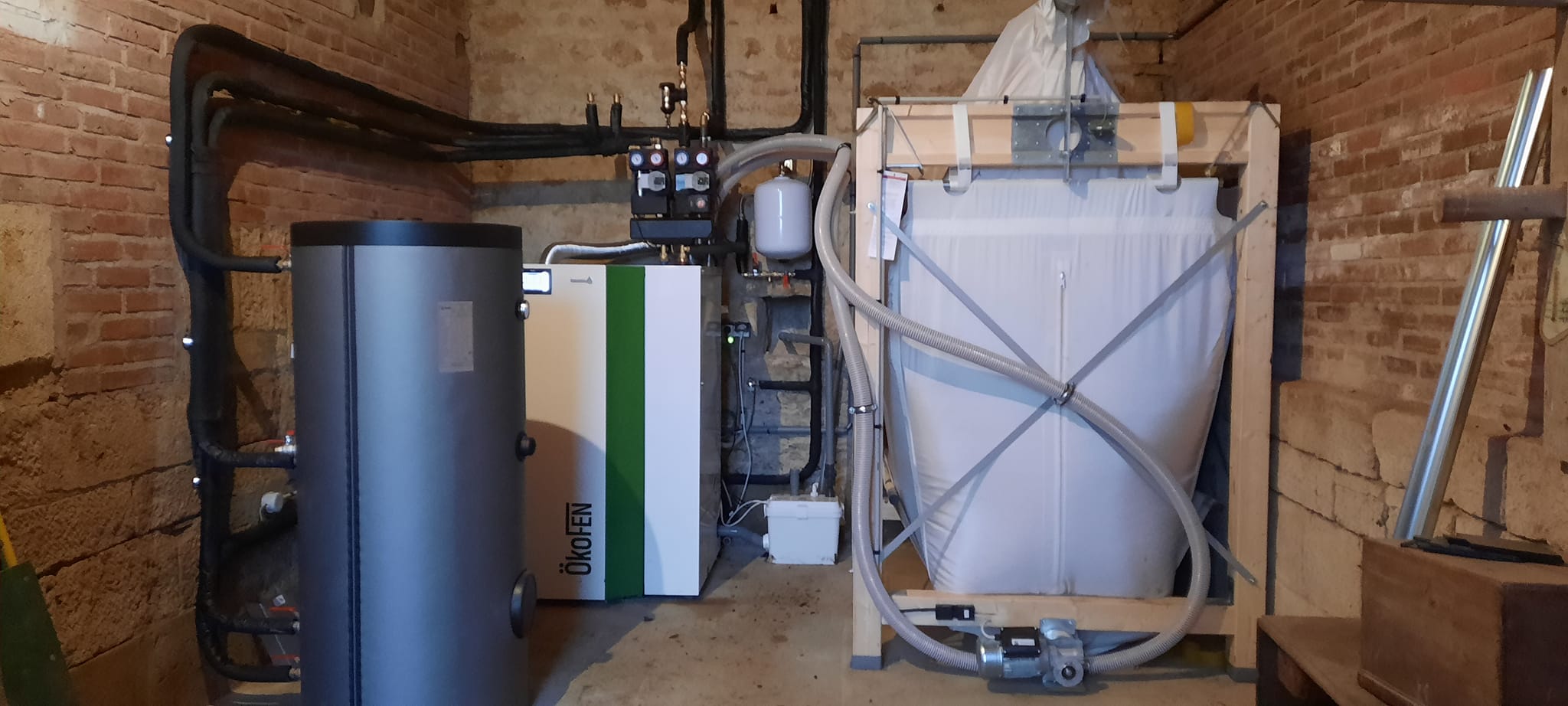 Chaudière Okofen Pelle matic condens 25 kw avec silo et préparateur sanitaire